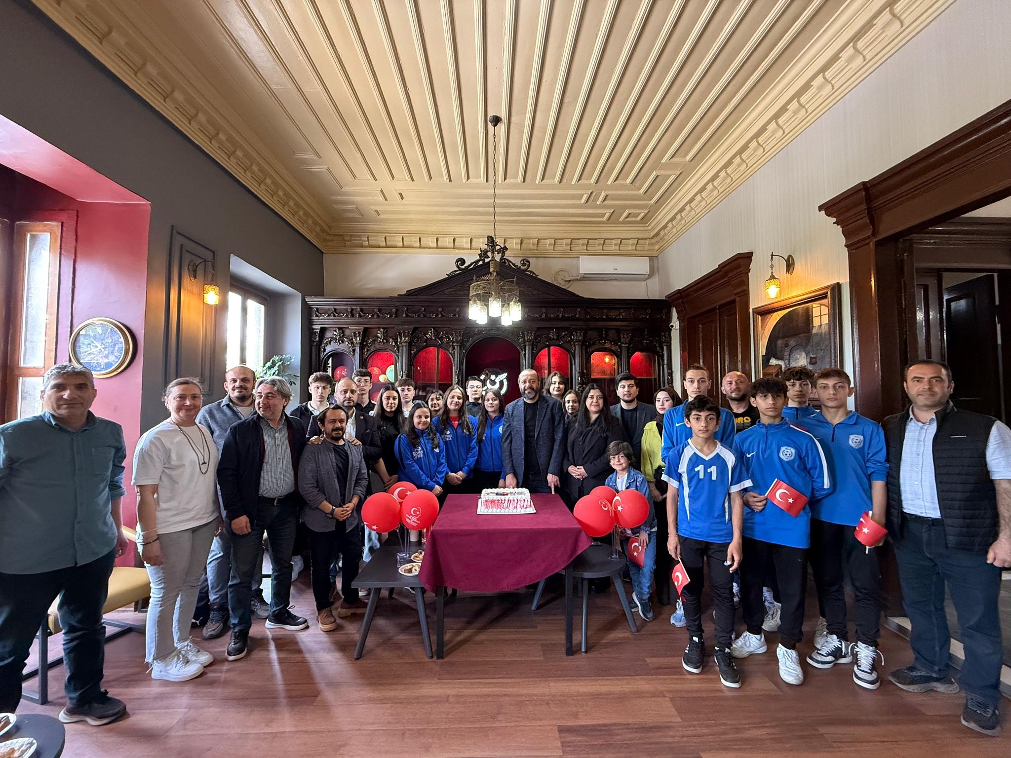 19 MAYIS’A COŞKULU KUTLAMA